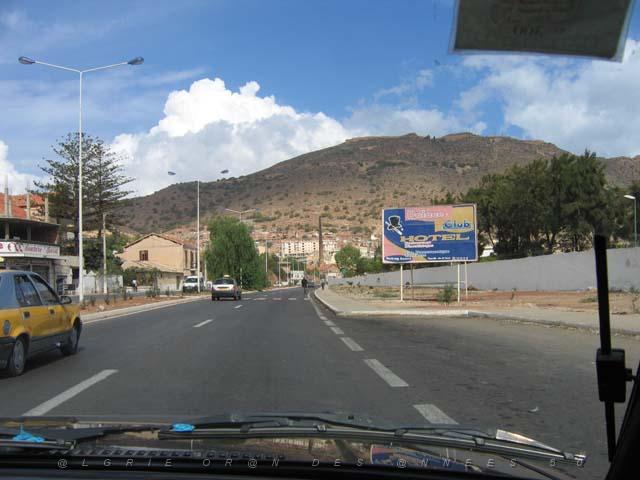 VOYAGE ORAN SEPTEMBRE 2006 211 14 sept. 06 - matin - ROUTE DE LA CORNICHE ENTREE DE MERS EL KEBIR.JPG